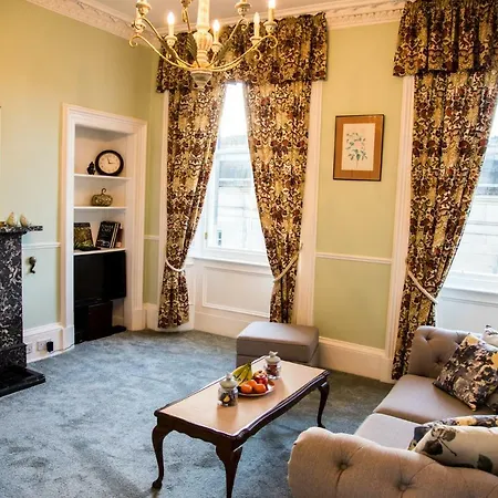 Royal Mile St Giles St Apartment Edinburgh Exterior photo